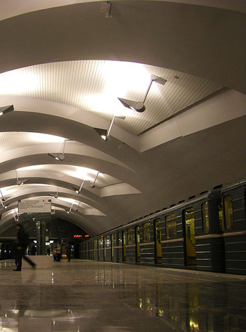 станция Пушкинская стихи и метро